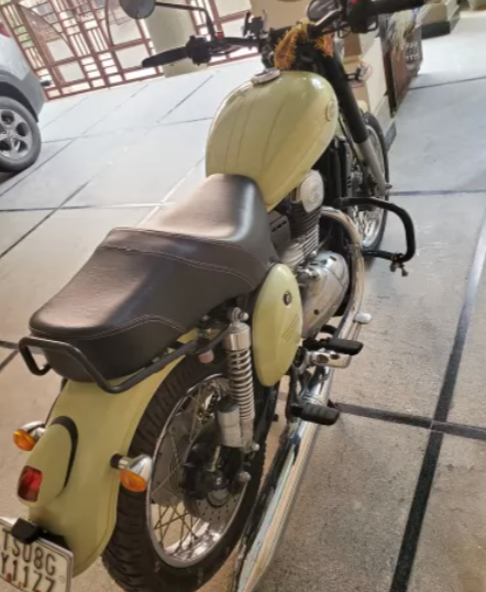 Jawa 42 – 2020 – 5k Kms – Rs. 1,70,000