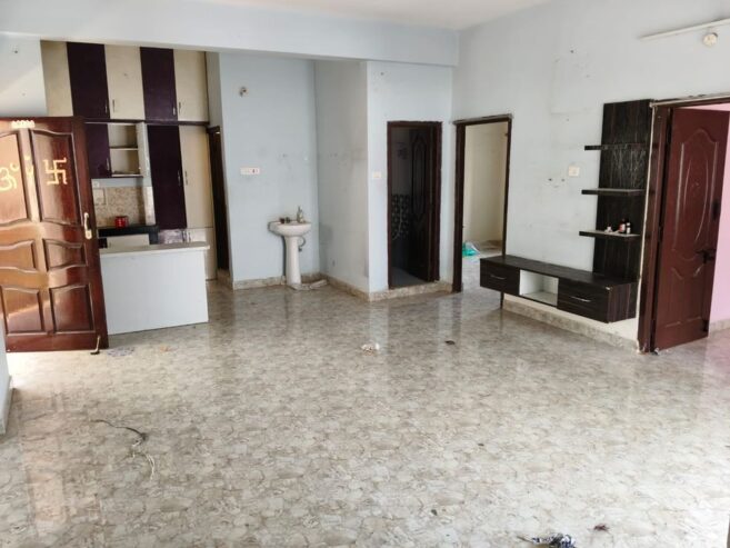 Semi Furnished 1200 Sft 2 BHK aparment for sale in Hyderabad/Mainkonda – 75 lakhs