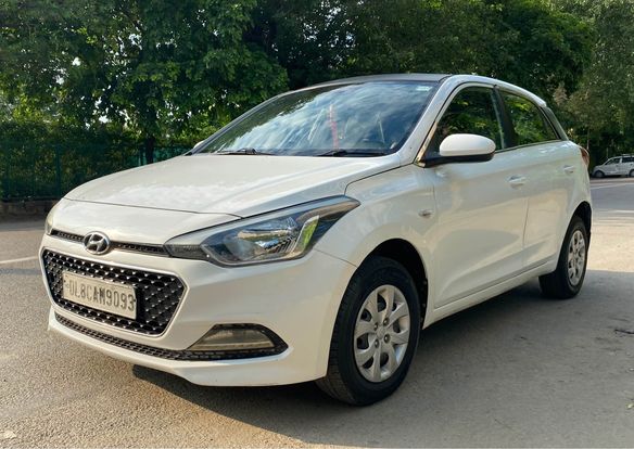 Hyundai i20 Magna for Sale @ Delhi – 3.6 lakhs