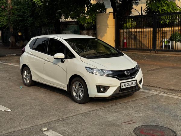 Honda Jazz Automatic VAT for Sale @ Mumbai – 4.55 lakhs