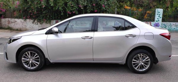 Toyota Altis for Sale @ Delhi – 7.25 lakhs