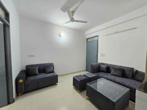 1bhk furnished available in rent (25k)location saket, Delhi