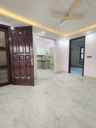 3bhk semi furnished with 2 AC Flat for Rent @ Delhi