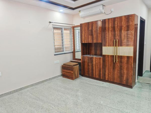 ROOM AVAILABLE IN 3 BHK FULLY FURNISHED FLAT @ Kondapur, Hyderabad – 24k per month