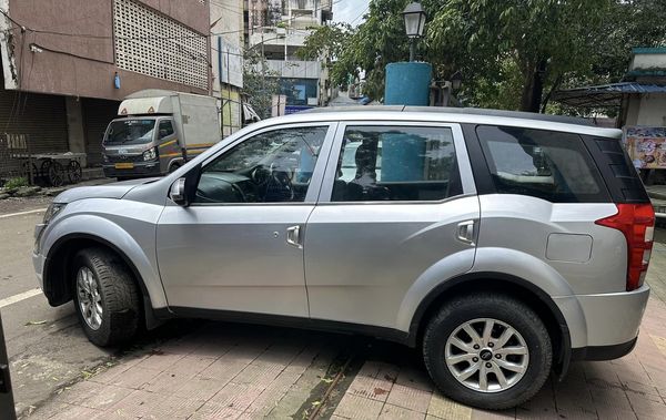 Mahindra XUV500 for Sale @ Kalyan, Mumbai – 7.15 lakhs