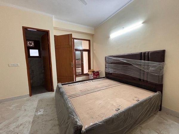 Independent 1BHK Flat for Sale @ Saket, Delhi