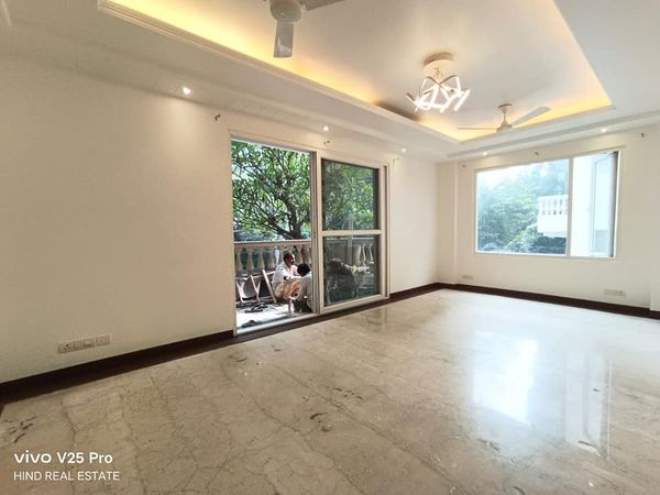 4bhk Luxury Semi Furnished apartment for rent @ Defence Colony, Delhi