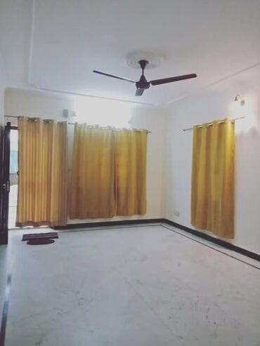 2bhk flat available for rent in Vasant Kunj , Delhi