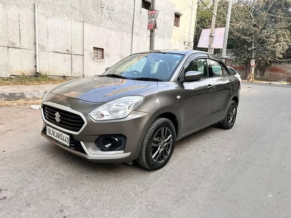 Maruti Swift Dzire for Sale @ Delhi – 4.65 lakhs