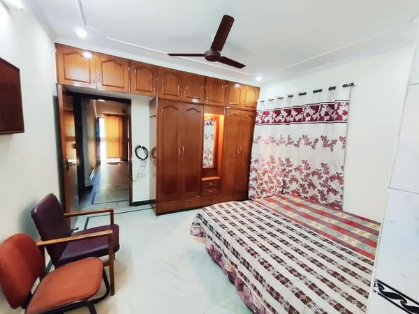 2bhk flat available for rent in Vasant Kunj , Delhi