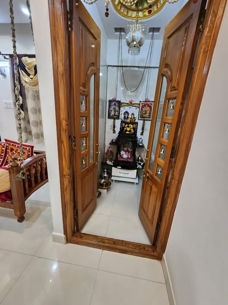 3 BHK very neatly maintained Flat available for sale near Gorguntepalya metro station, Bangalore