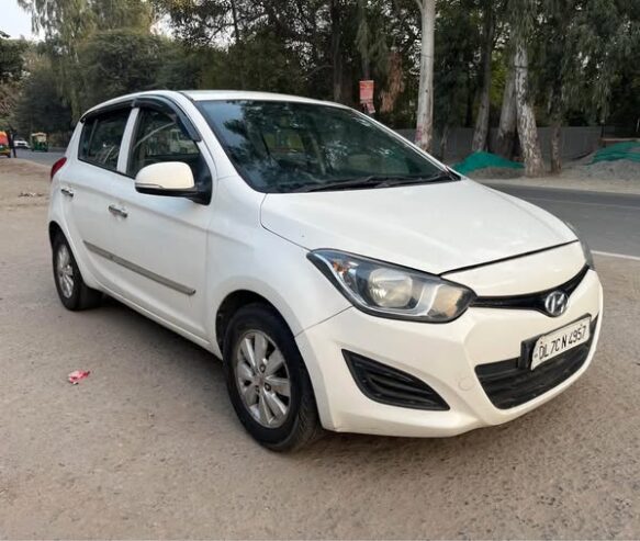 HYUNDAI i20 SPORTZ for Sale @ Delhi – 2.25 lakhs