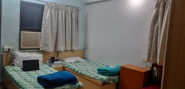 Fully Furnished double occupancy room for a female @ Khar West, Mumbai – 11.5k per month