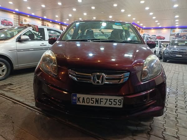 Honda Amaze for Sale @ Bangalore – 3.75 lakhs