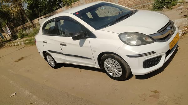 Honda Amaze for sale @ Delhi – 1.7 lakhs