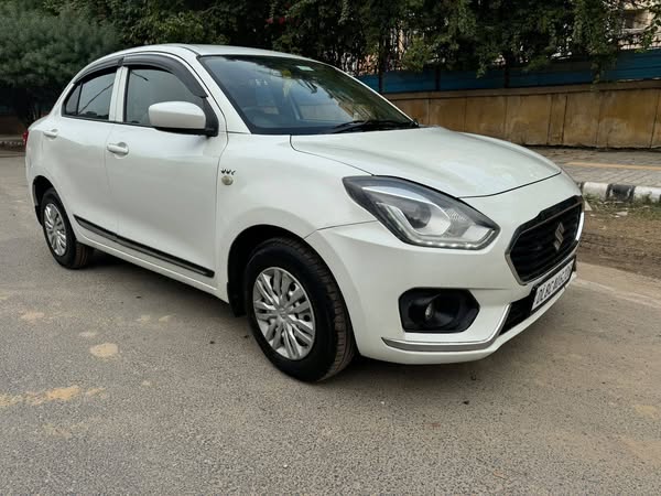 Maruti SWIFT DZIRE LXI for Sale @ Delhi – 4.2 lakhs
