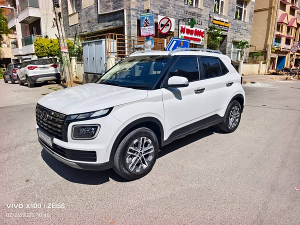 Hyundai Venue SX for sale @ Bengaluru – 14 Lakhs