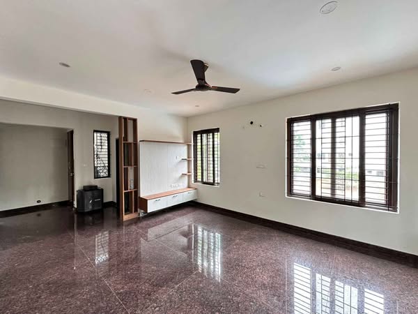 2BHK semi furnished flat available for rent @ Kasavanahalli, Bangalore