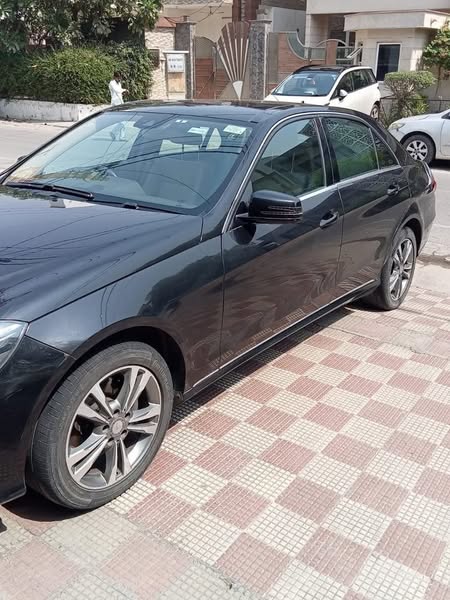 Mercedez Benz E 250 for Sale @ Delhi – 11.5 lakhs