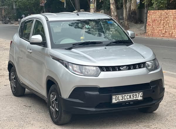 Mahindra Kuv100 K4 for Sale @ Delhi – 3.25 lakhs