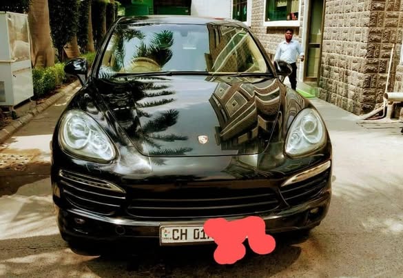 Porchse Cayenne for Sale @ Delhi – 15.75 lakhs