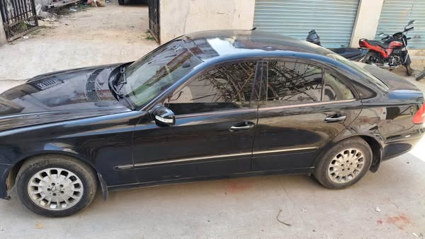 MERCEDES BENZ E240 for Sale @ Hyderabad – 1.8 lakhs