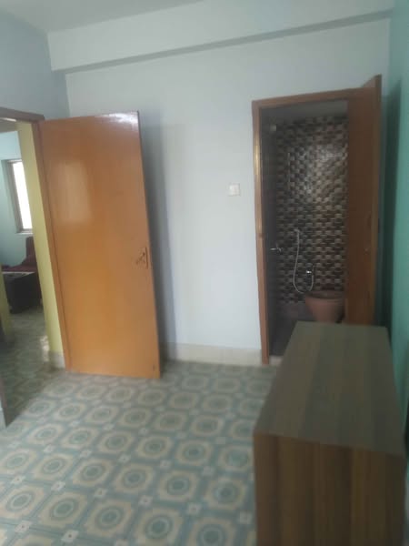 2 BHK’ 750 sqft’ 1st Floor Flat Rent Jadavpur, Kolkata