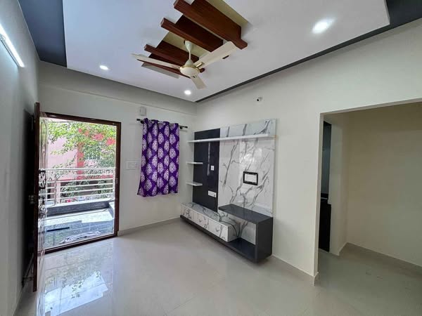Balcony 1bhk Semi Furnished Flat For Rent @ Singasandra, Bangalore – 18k per month