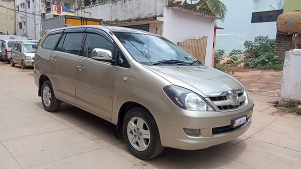 TOYOTA INNOVA for Sale @ Bangalore – 6.25 lakhs