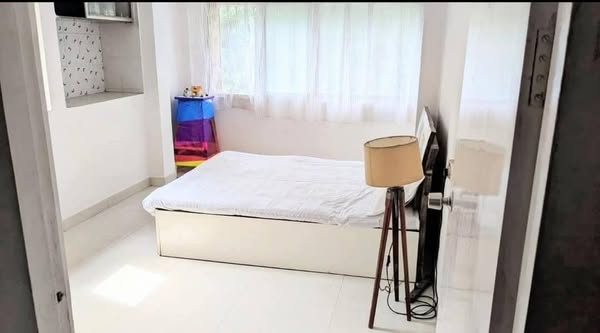 Single Occupancy Available for male in Spacious 2BHK Flat @ Yari road, Bangalore – 27k per month