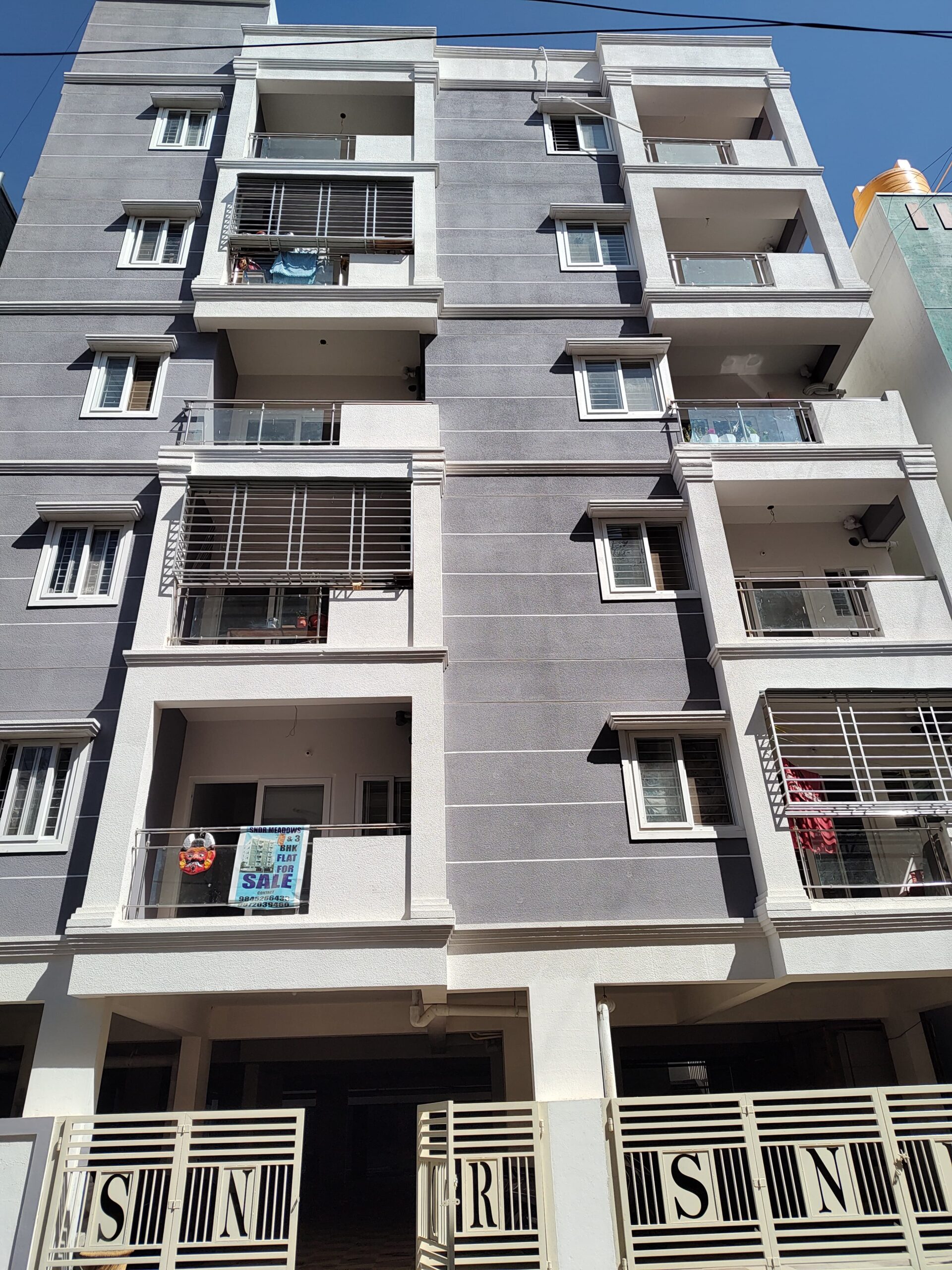 High 2 & 3BHK Luxury Apartments – Prime Location