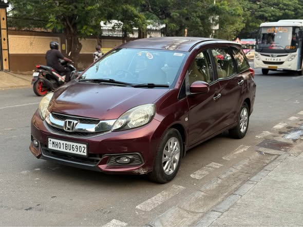 Honda Mobilio VMT for Sale @ Mumbai – 3.75 lakhs