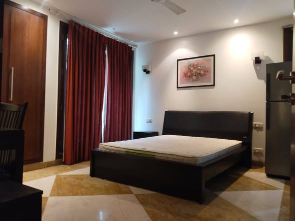 3bhk flat available for rent in defence colony, Delhi