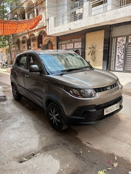 Mahindra KUV100 for Sale @ Delhi – 1.65 lakhs