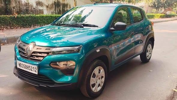 Renault Kwid for Sale @ Kolkata – 3.35 lakhs
