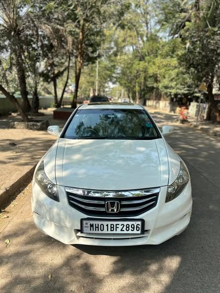 HONDA ACCORD for Sale @ Mumbai – 3.5 lakhs