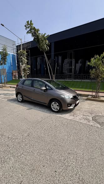 Honda Jazz for Sale @ Mumbai – 3.73 lakhs