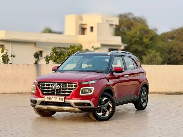 HYUNDAI VENUE for Sale @ Mumbai