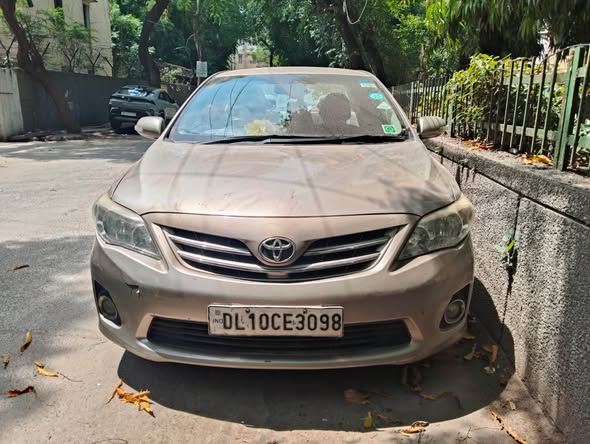 Toyota Altis for Sale @ Delhi – 2.1 lakhs